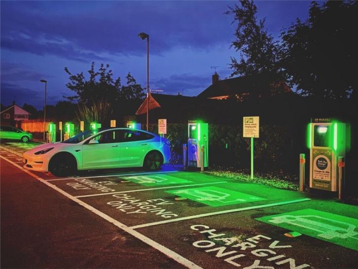 EV charging hubs for Oxfordshire receive £1.2m funding from the Office for Zero Emission Vehicles